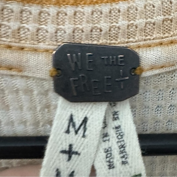 We The Free Kai Henley Top Size Medium - Picture 4 of 5